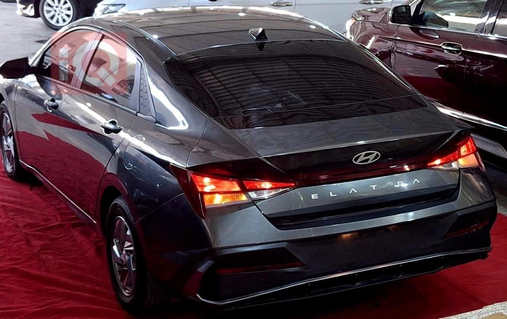 هیوندای ئەلەنترا